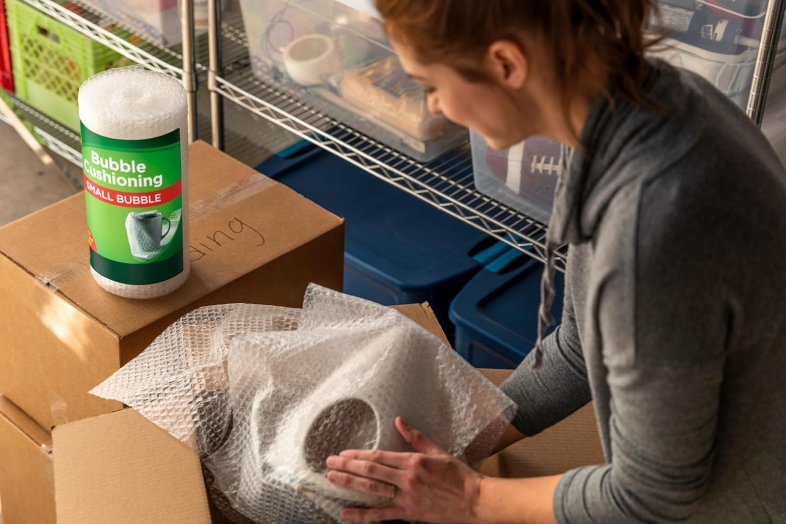 Duck Brand Small Bubble Cushioning Wrap 30 FT for Moving & Shipping
