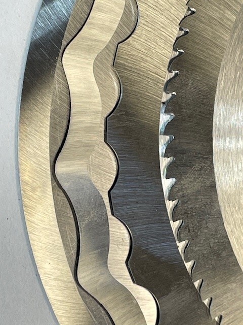 14″ SCALLOPED HYDRAULIC HOSE CUTTING BLADES