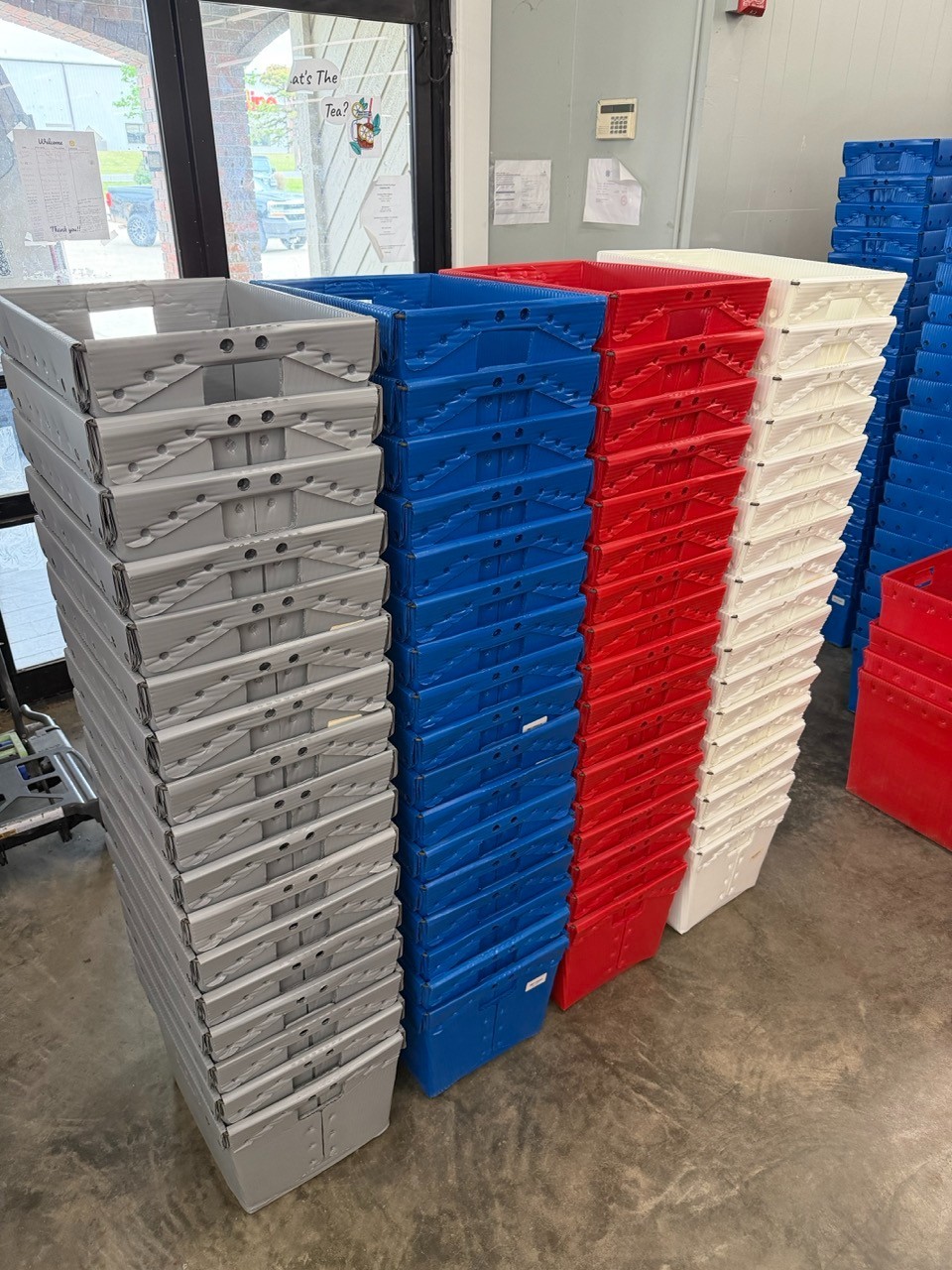 Lot of 10 Corrugated Plastic Postal Mail Type Totes Bin 18.5″L x 13.5″W x 11.5″H