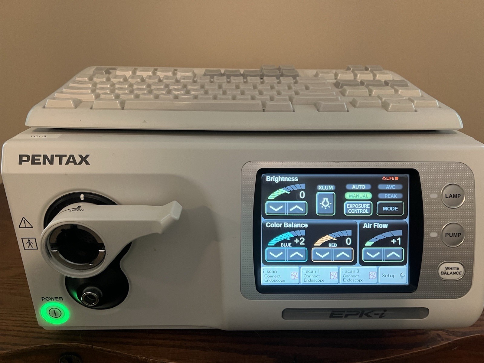 Pentax EPK-i Video Processor w/Keyboard, also Includes a New Bulb With Housing.