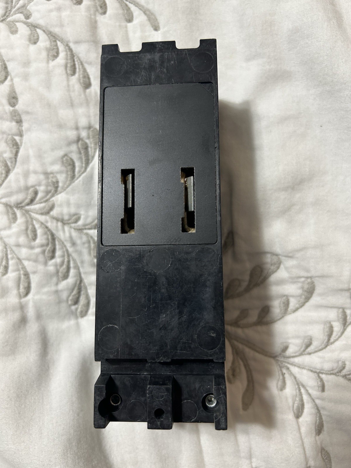 Eaton BJ2200 Type BJ 200A 2-Pole 120/240V Bolt-On Circuit Breaker