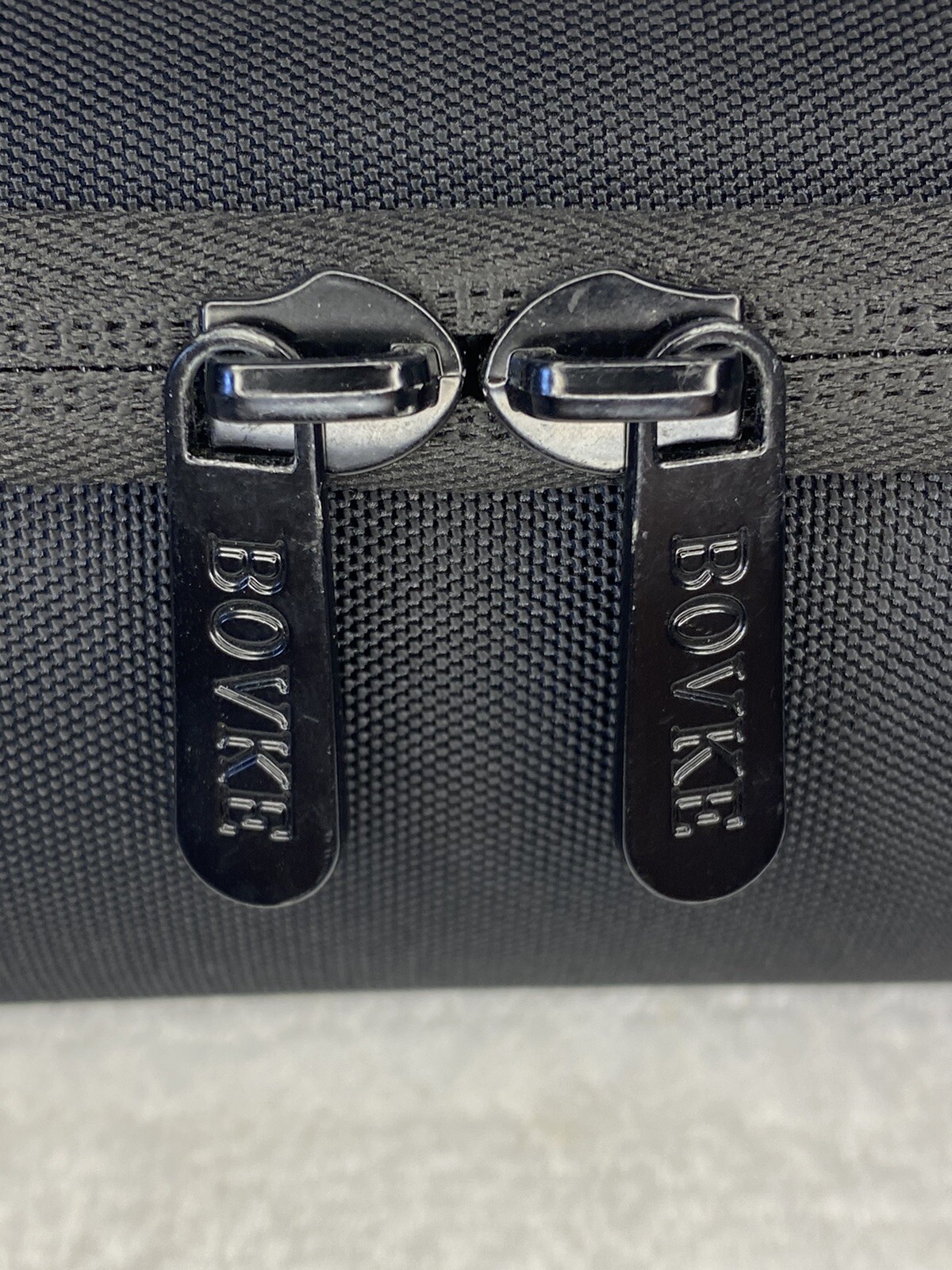 Bovke STURDY STETHOSCOPE CASE Classic III Lightweight Capsule Traveling Nurse