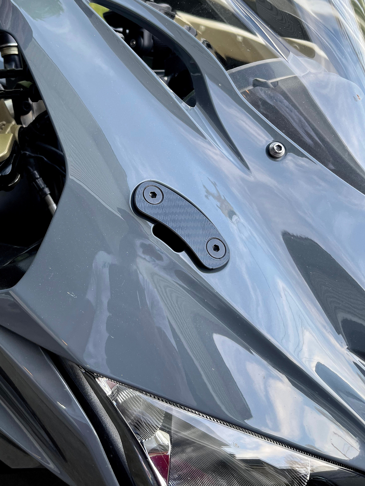 Kawasaki ZX10R (18-24) Mirror Block Off Plates
