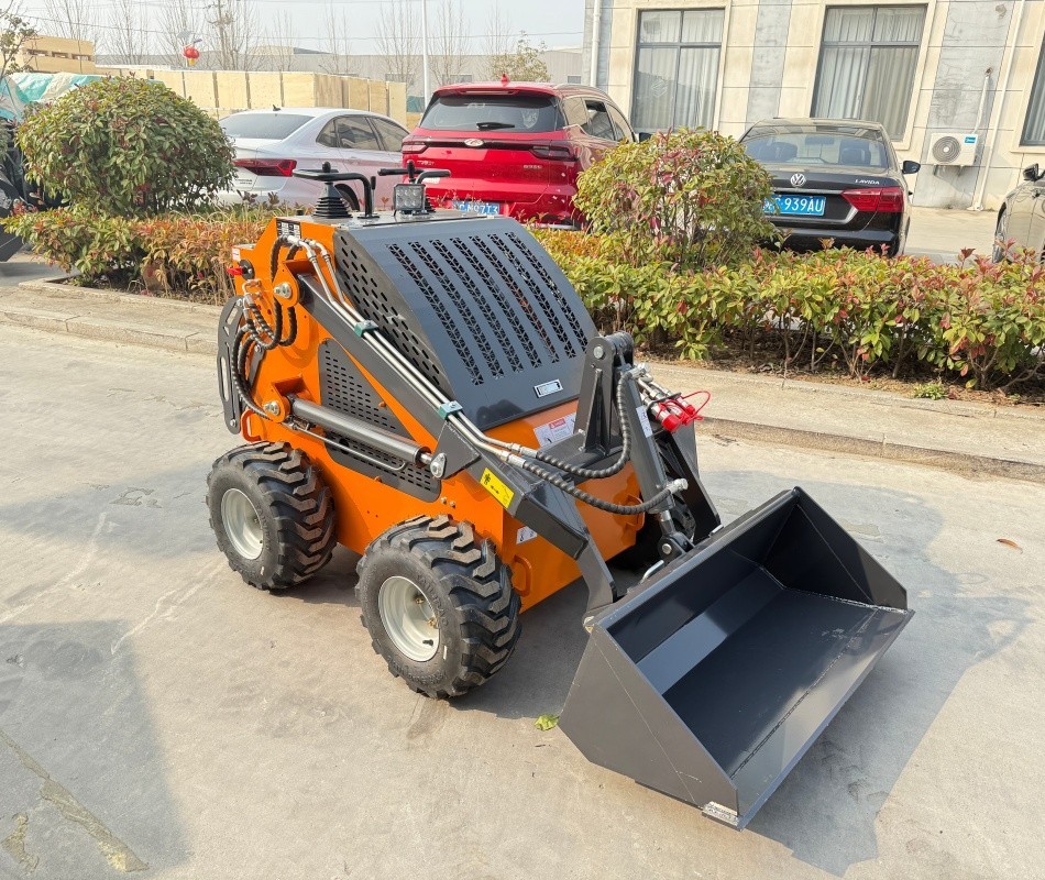 Wolfequip Wheel Mini Skid Steer Loader 23HP Tractor Bucket Hydraulic Guide Drive