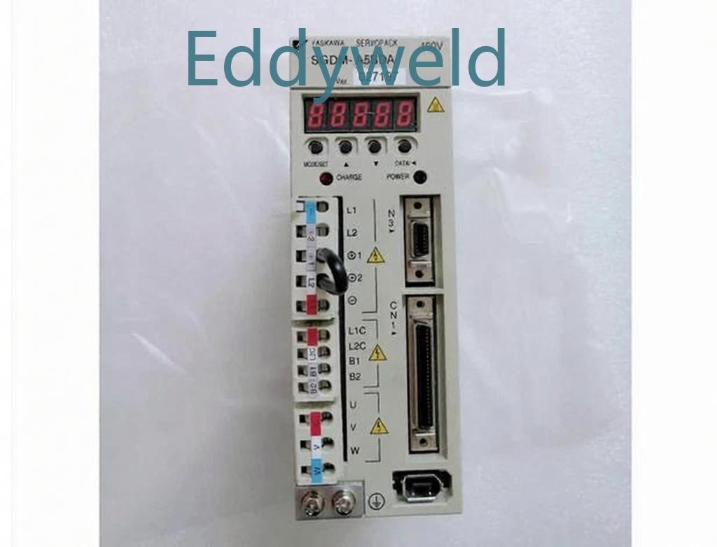 New In Box Yaskawa SGDM-A5BDA AC Servo Drive