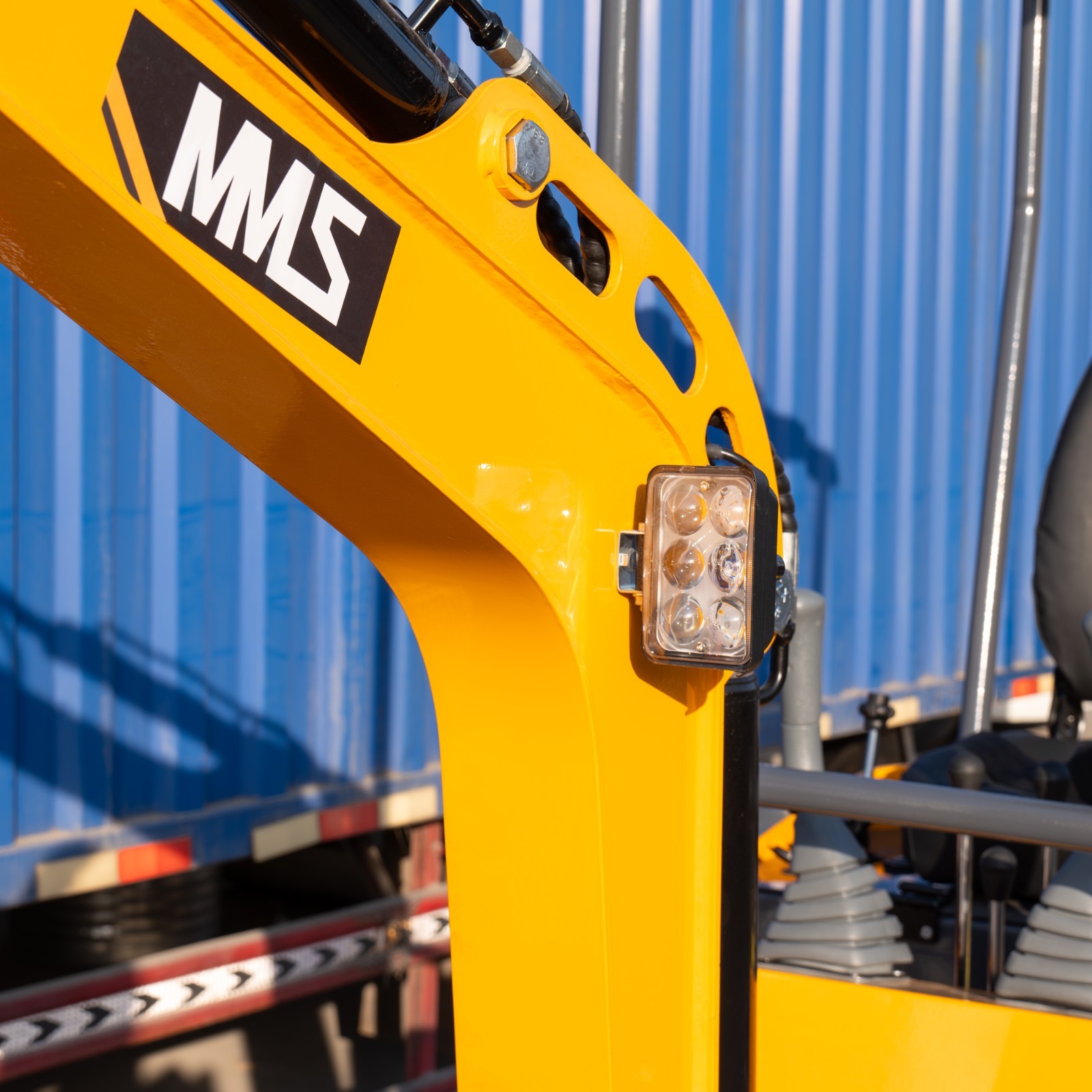 FREE SHIP 1.4Ton Mini Excavator With B&S EPA Engine Swing Boom+5 ATTACHMENT