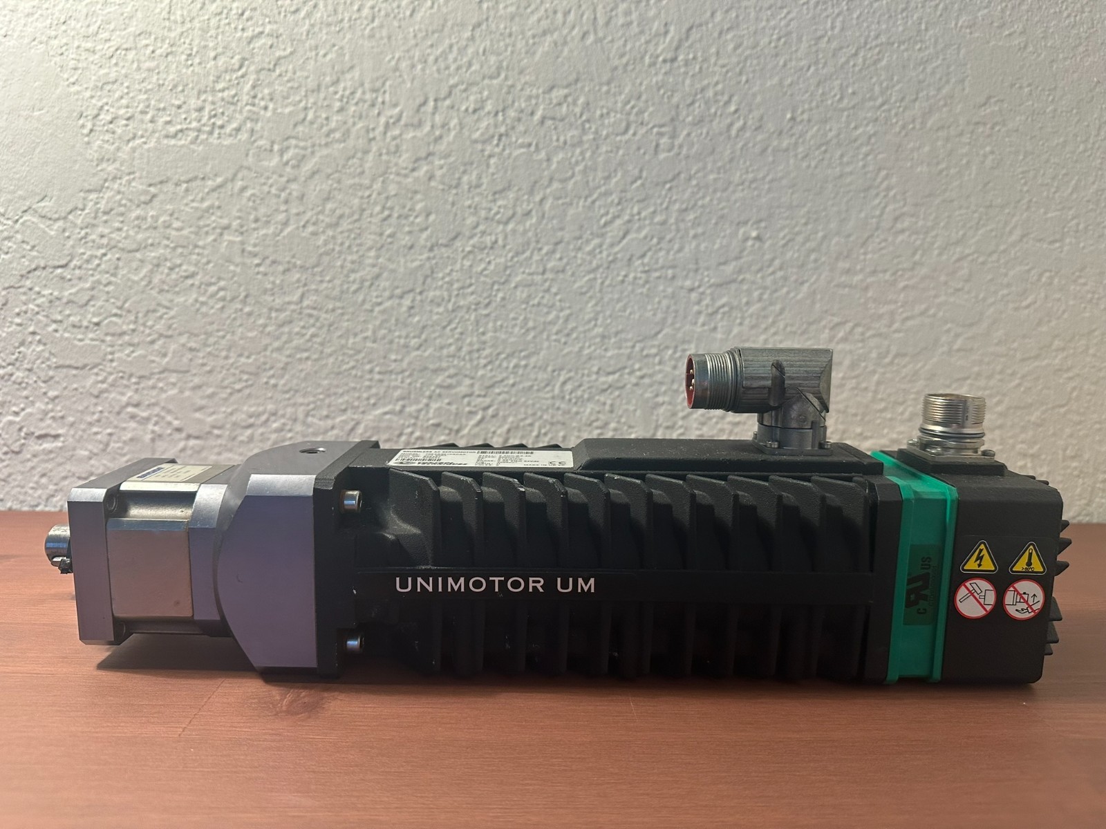 brushless ac servo motor