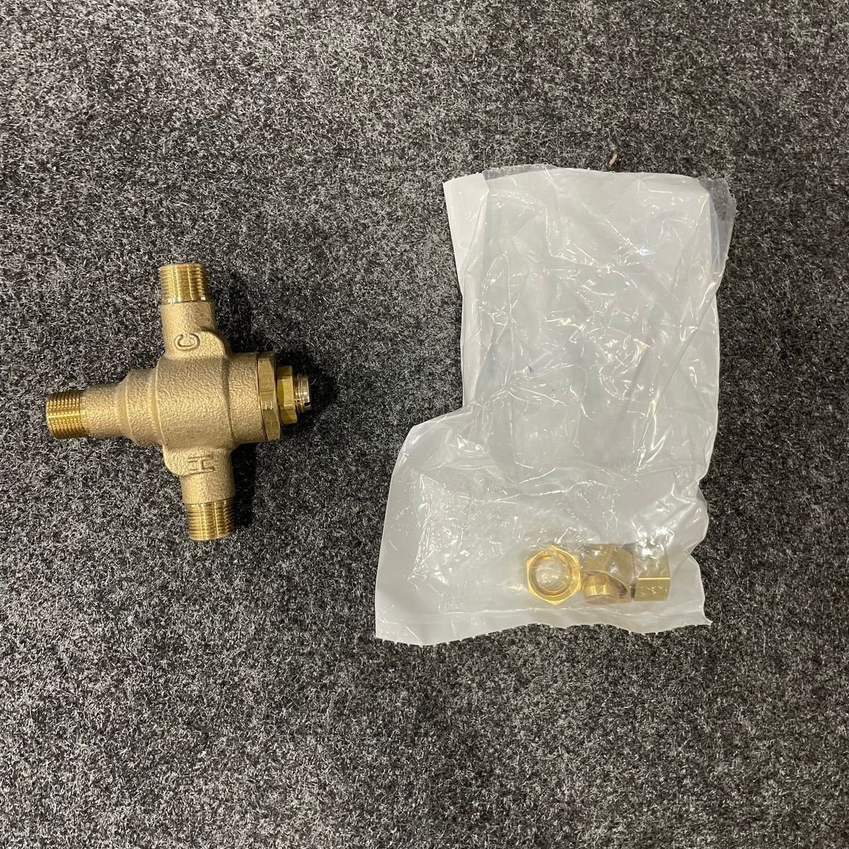 WATTS LFG480-10Q Brass Mixing Valve Assembly 3/8″