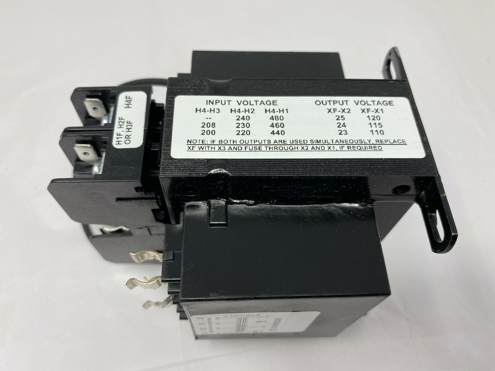 Cutler-Hammer Eaton C0100E5EFB Control Transformer 100VA P-208/230/460V S-24/115