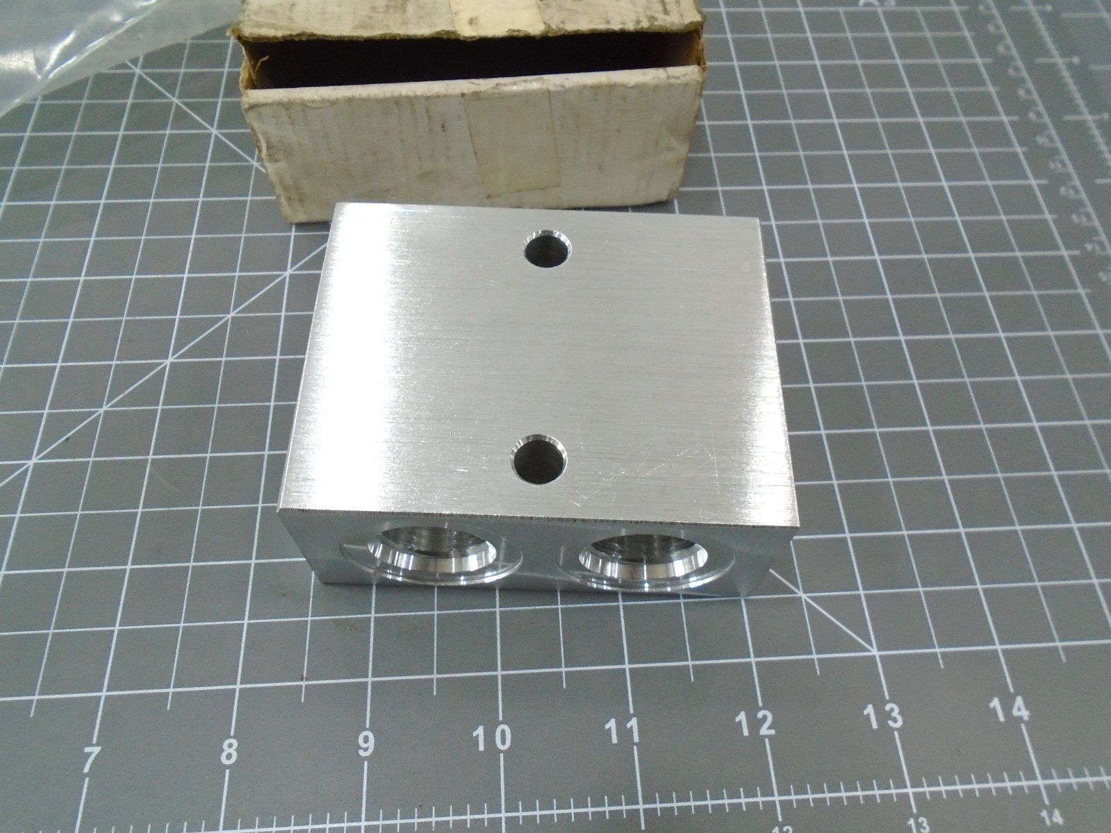 NEW Sun Hydraulics YFK Hydraulic Manifold YFK 0BYB-AB