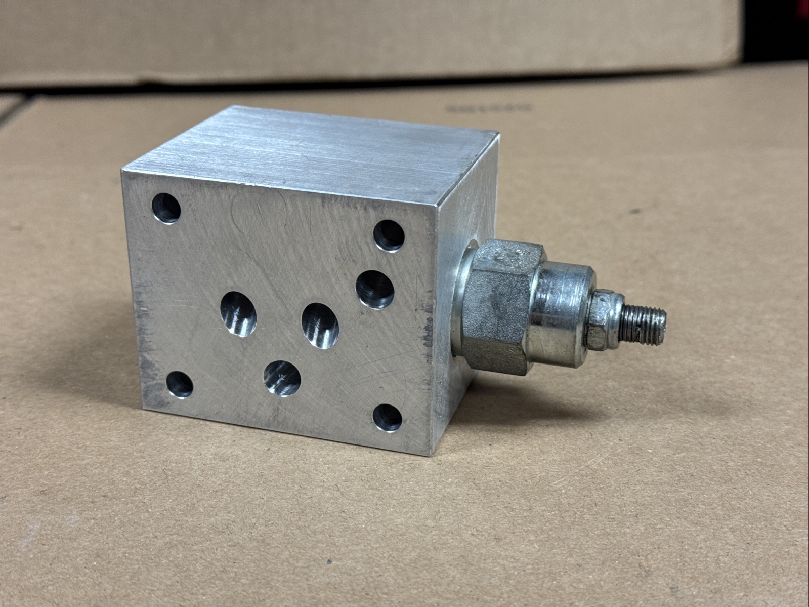 SUN HYDRAULICS DBP Hydraulic Manifold w/ FXDA LAN 3.0 GPM Cartridge Valve