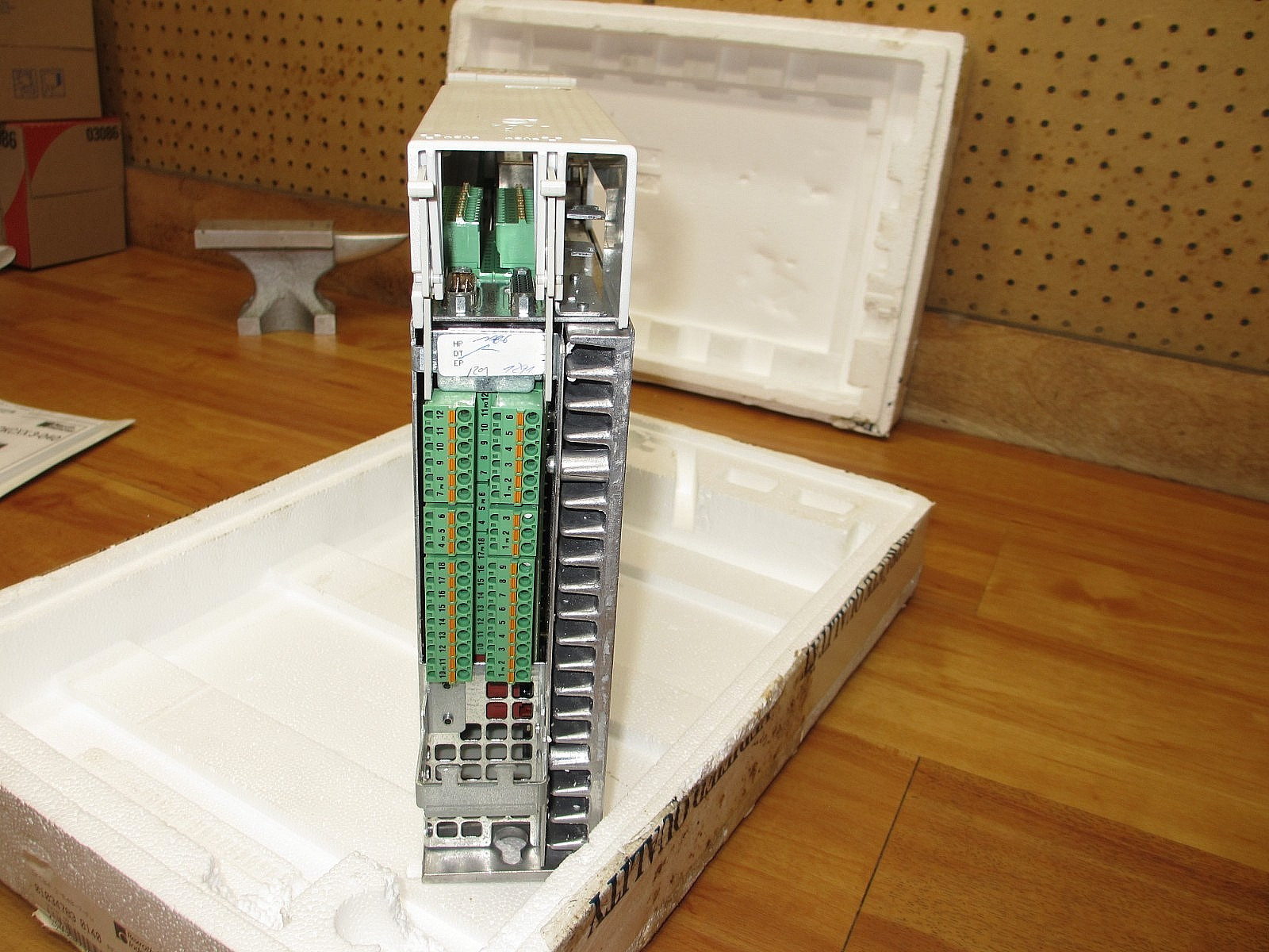 Bosch Rexroth Indramat DKC04.3-040-7-FW *NEW* R911279771 Servo Drive ECODrive