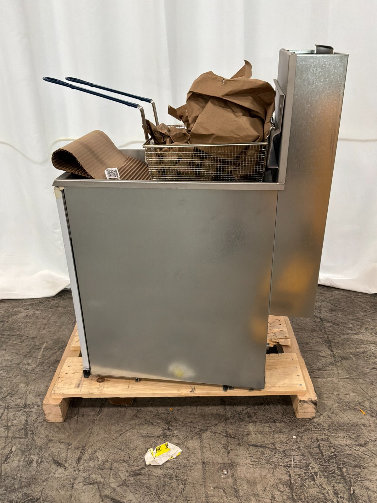|4992| Pitco 45C+S Gas Fryer – (1) 50 lb Vat, Floor Model, Natural Gas