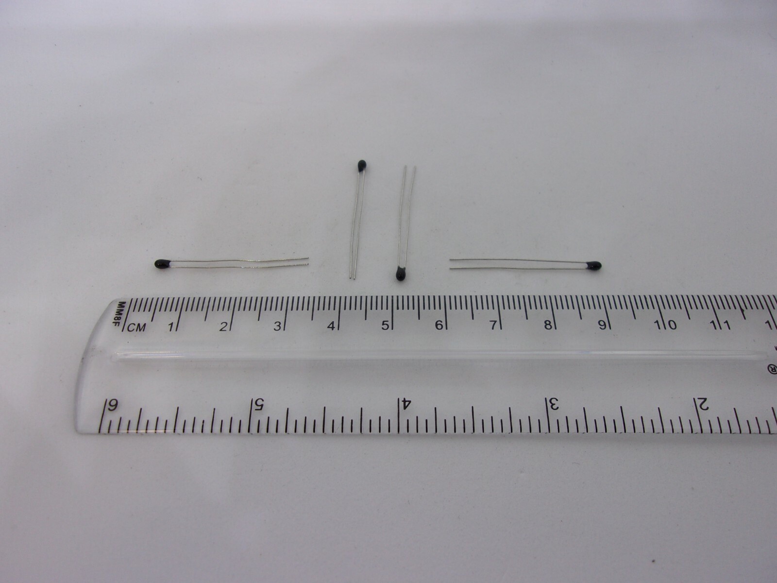 20 Pcs Pack Lot Thermal Resistor Thermistor NTC MF52 Package 3950 B DIP 5% 10K