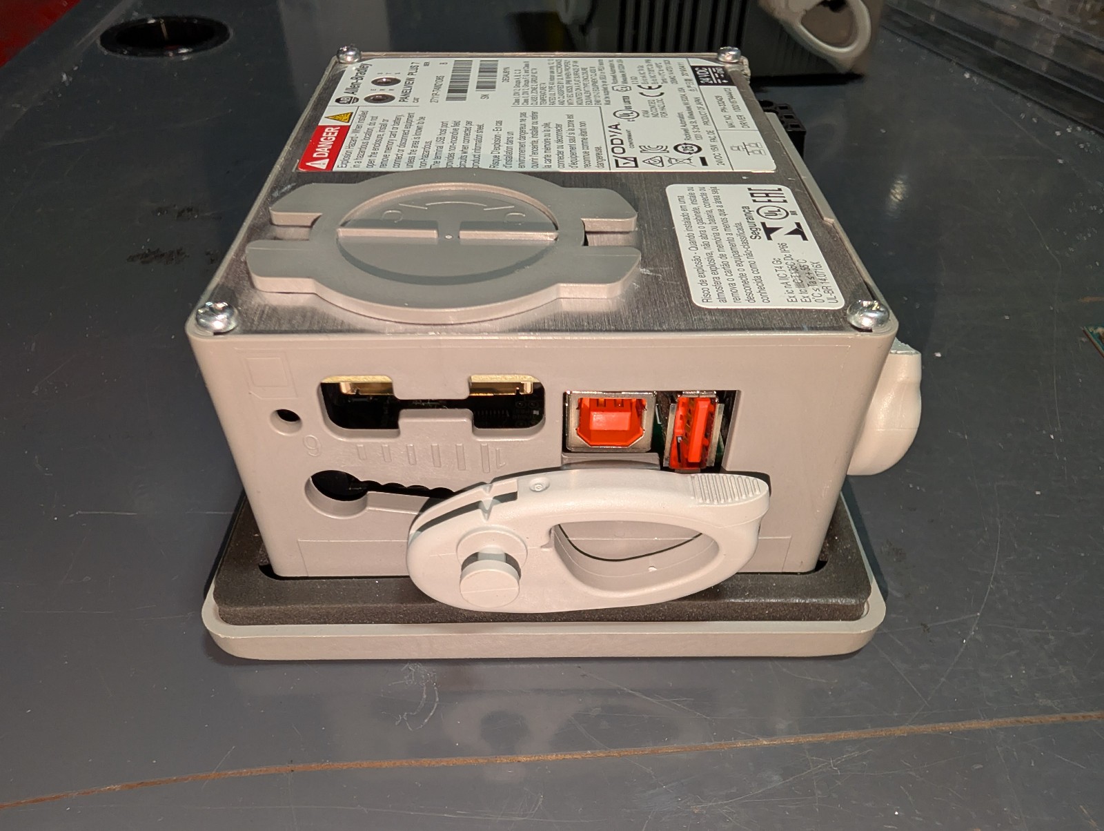 Allen Bradley Rockwell Automation Panelview Plus 7 2711P-T4W21D8S FACTORY RESET