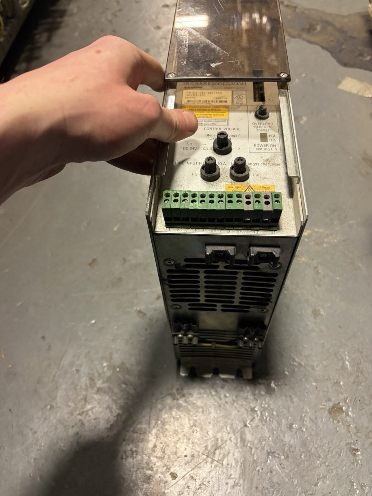 INDRAMAT AC SERVO CONTROLLER TDM 3.2-020-300-W0 USED TDM3220300W0