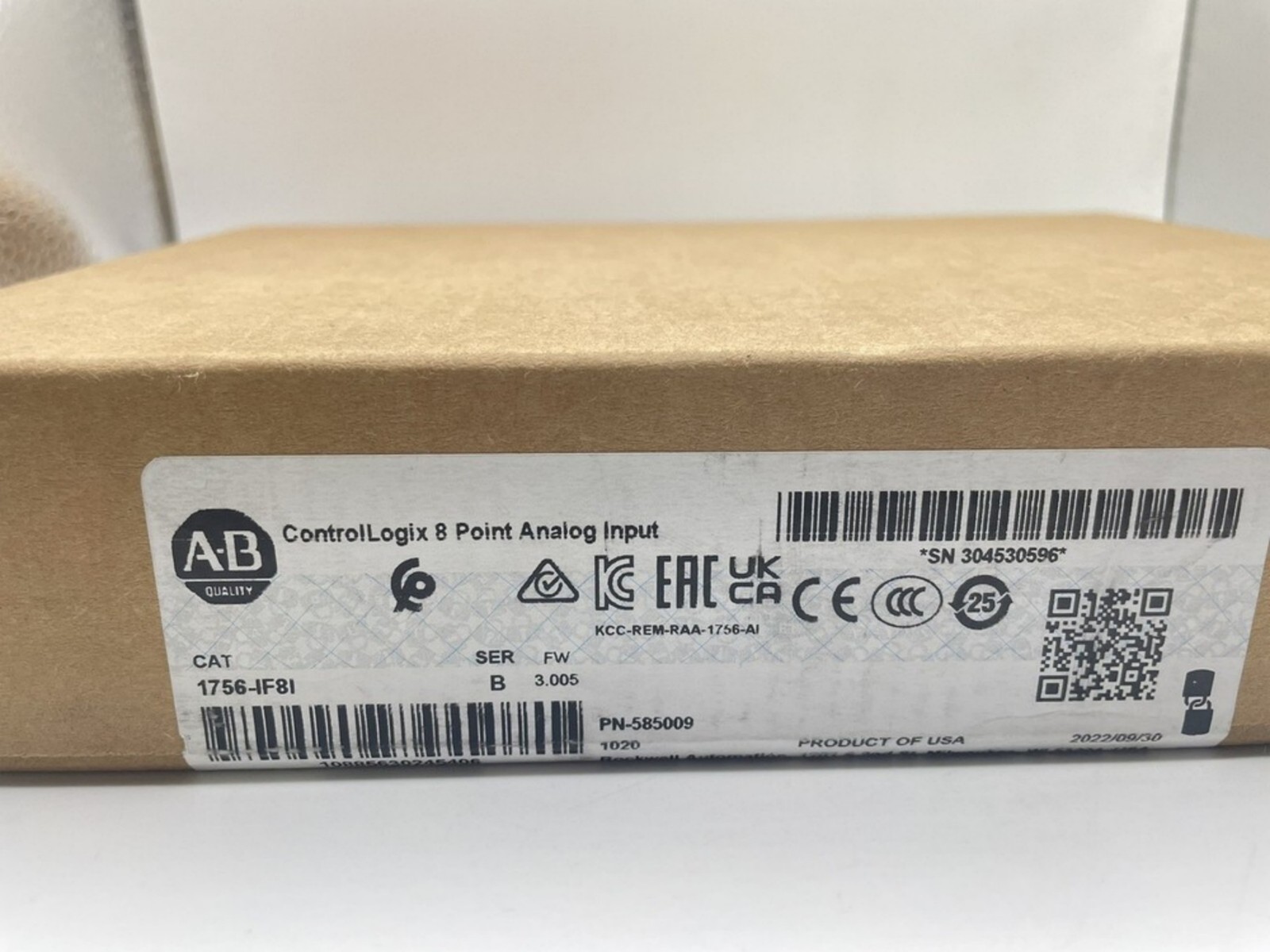 New in Box AB 1756-IF8I/B ControlLogix 8 Point Analog Input 1756IF8I serB US 1PC