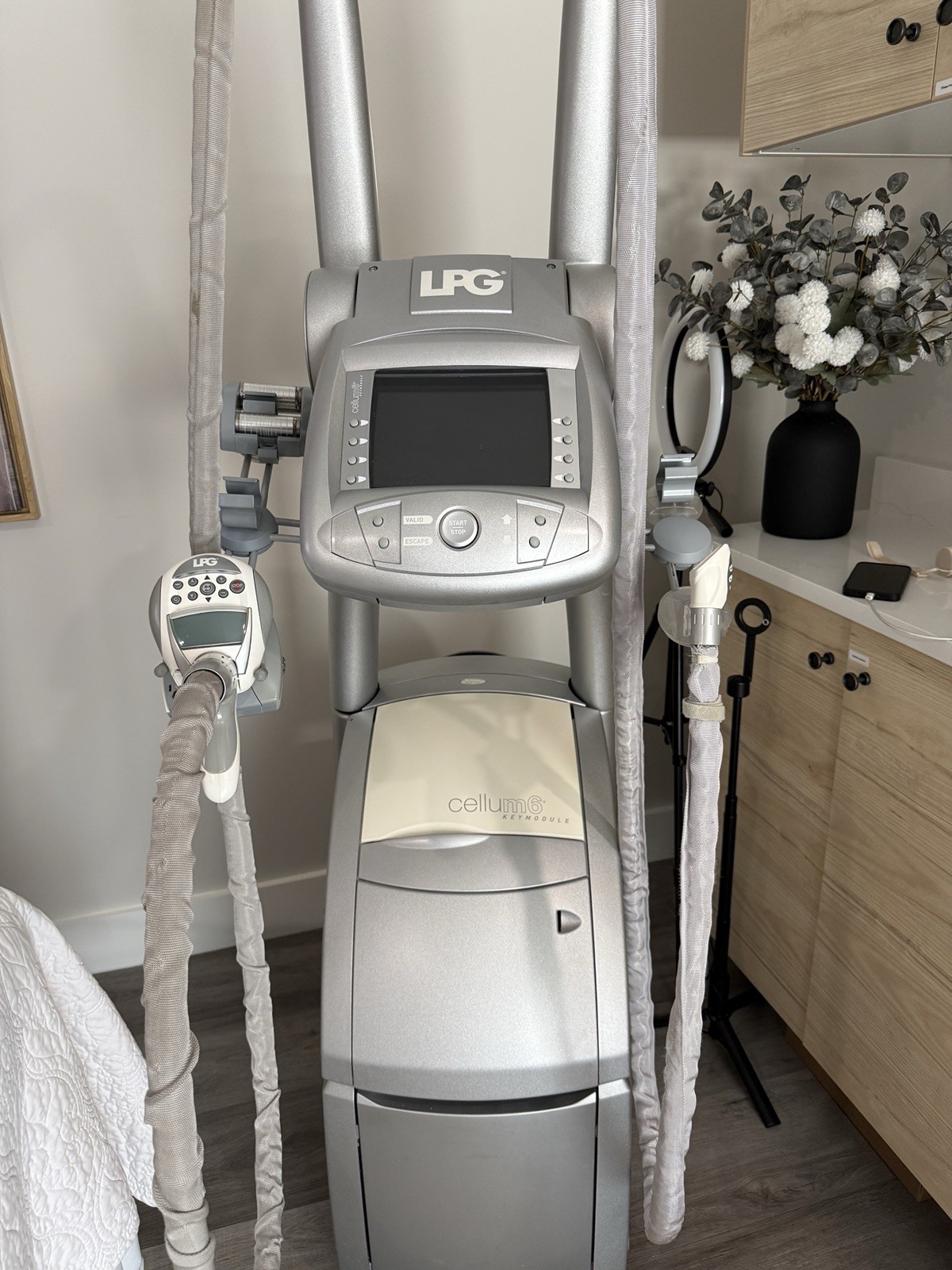 LPG Cellu M6 Keymodule Cavitation & Vacuum Cart Mounted Machine w/ Handpieces