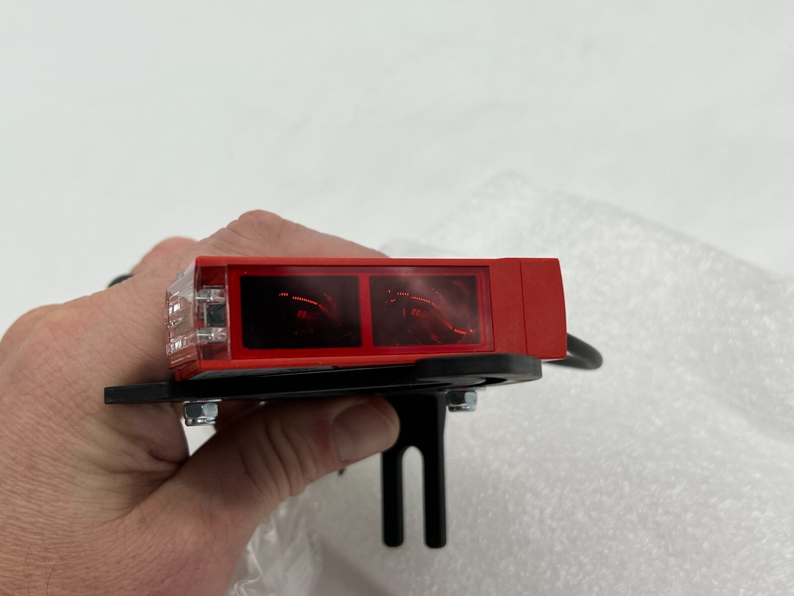 NEW Leuze HT46CI/4P-200-M12 Diffuse Sensor w/ Background Suppression 50129751
