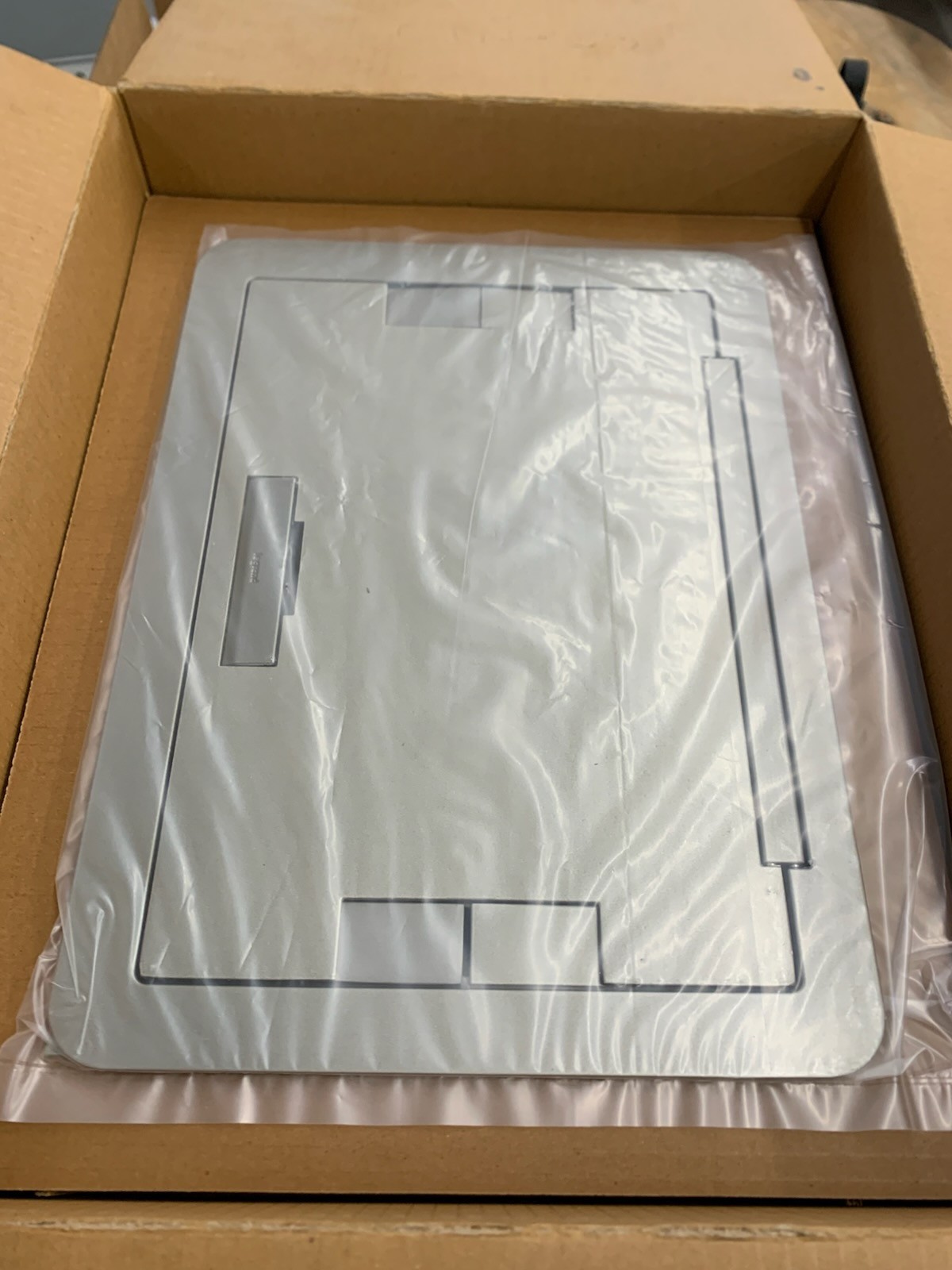 WIREMOLD EFB610BTNK EVOLUTION FLOOR BOX, SURFACE STYLE COVER, SOLID LID, NICKEL