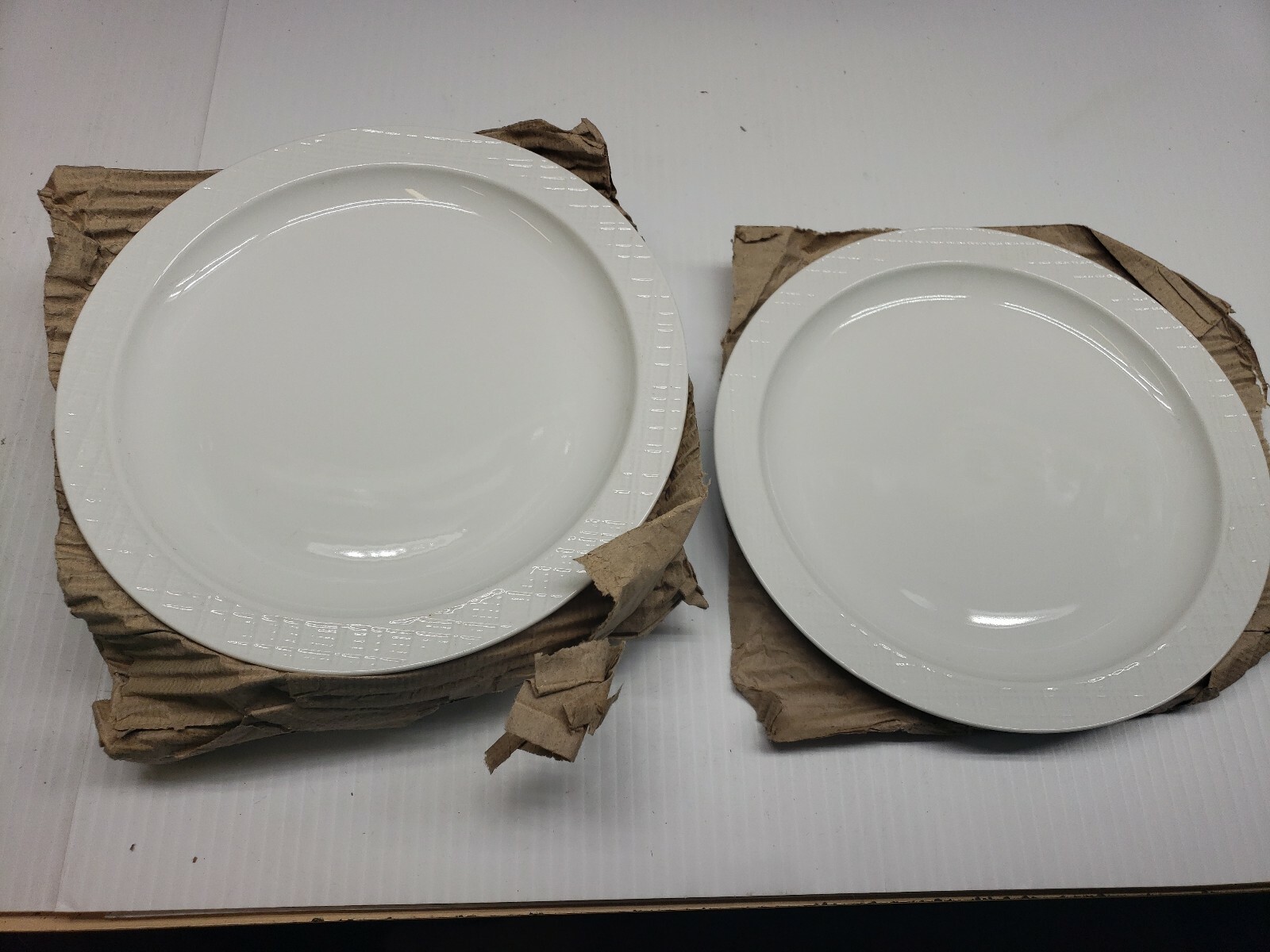 ITI China Dredson 8 3/8″ Plate Narrow Rim Bright White 6 Plates