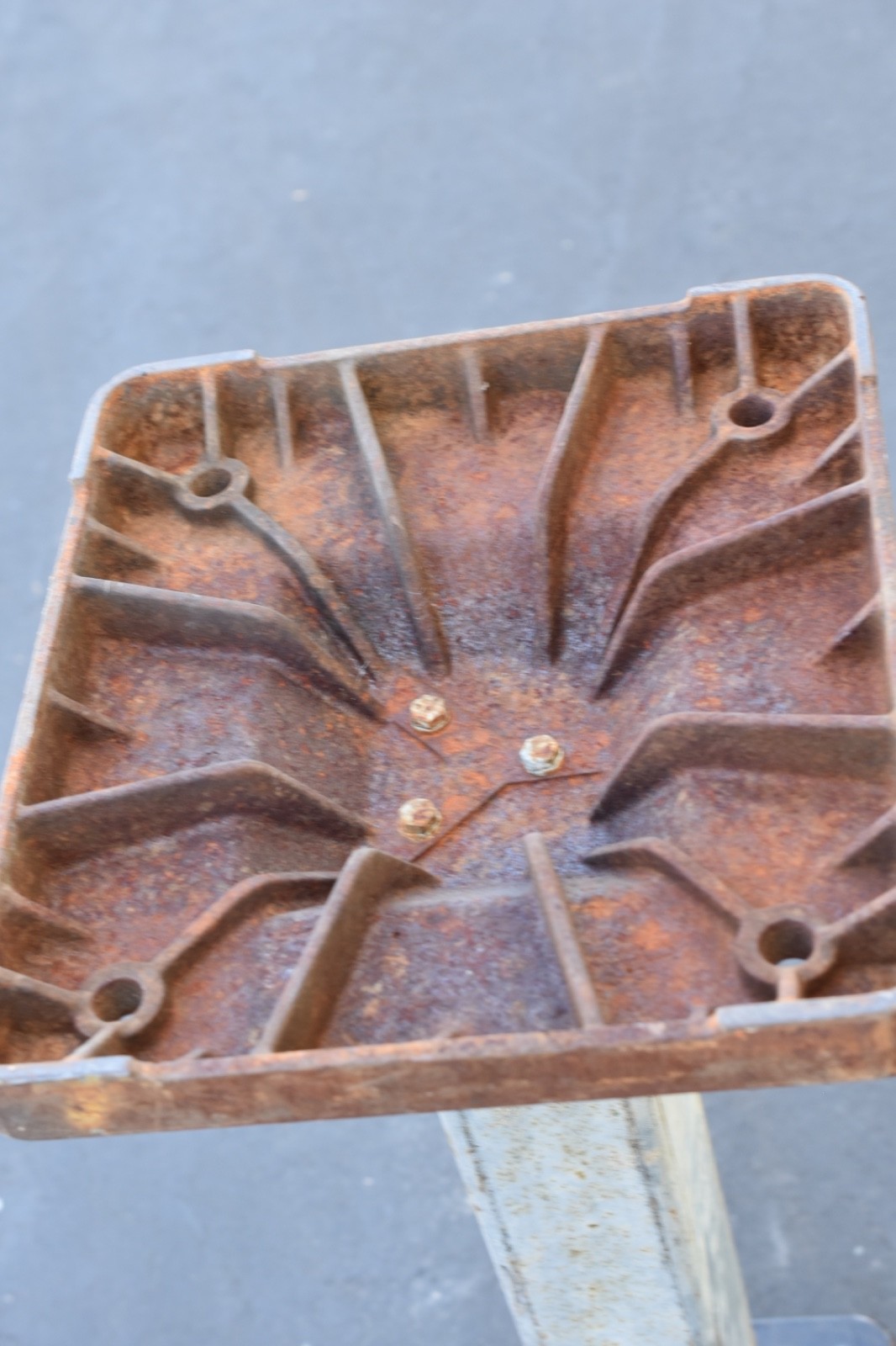 Baldor cast iron pedestal stand