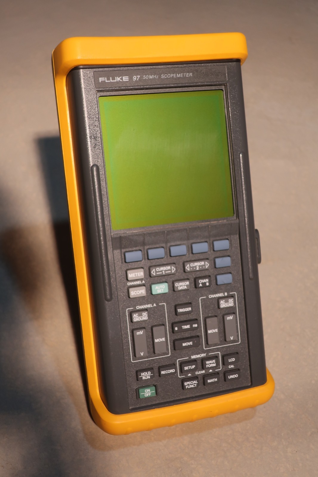 Fluke 97 Auto Scopemeter Dual Trace 50 MHz Handheld Oscilloscope & Accessories