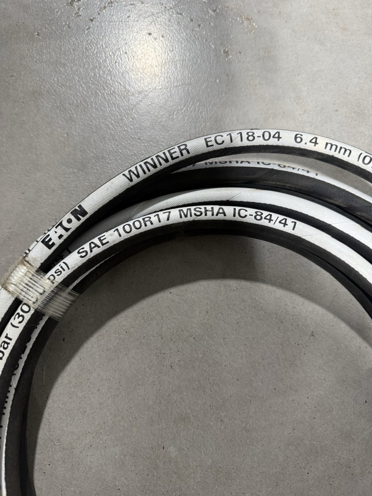 John Deere CASE NEW HOLLAND Oxbo 1/4″ / 6.4mm ID Hydraulic Hose 175″ L 3050 PSI