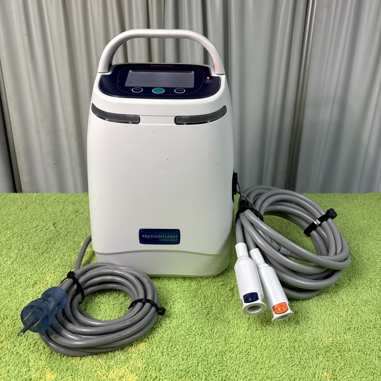 Getinge Arjohuntleigh Flowtron ACS800 Pump W/ Hoses