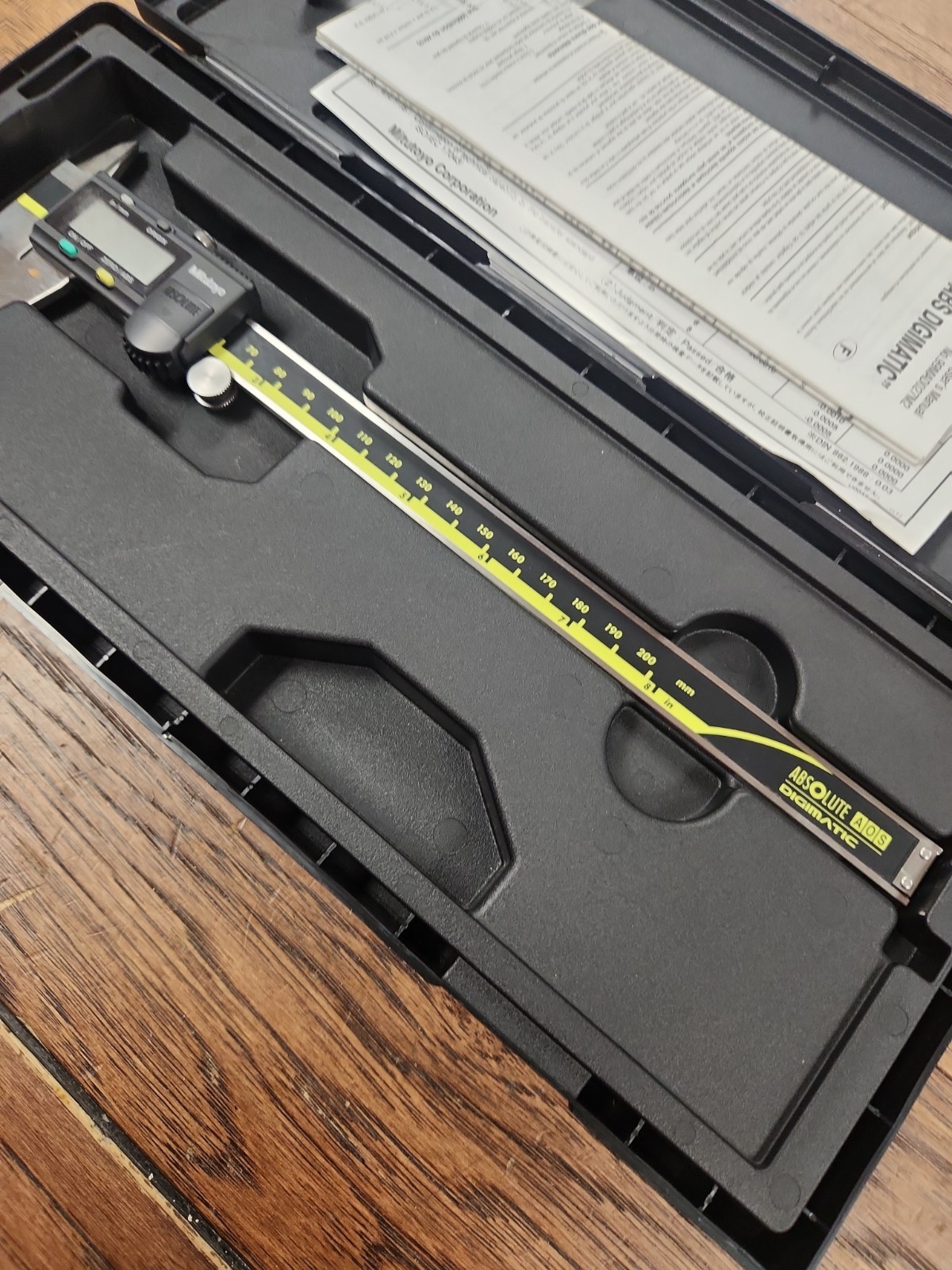 MITUTOYO *MINT!* 8-INCH 500-197-30 DIGITAL CALIPER! COST $482.99 NEW!
