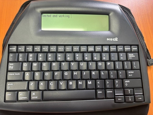 AlphaSmart Neo2 Portable Word Processor with Case and Cable – Tested Working