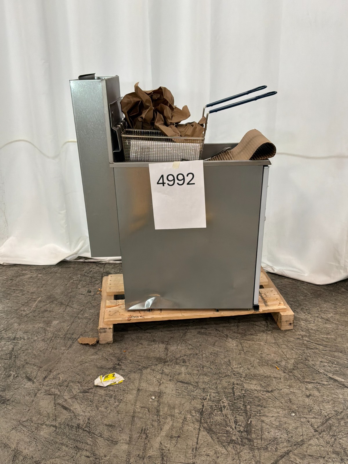 |4992| Pitco 45C+S Gas Fryer – (1) 50 lb Vat, Floor Model, Natural Gas