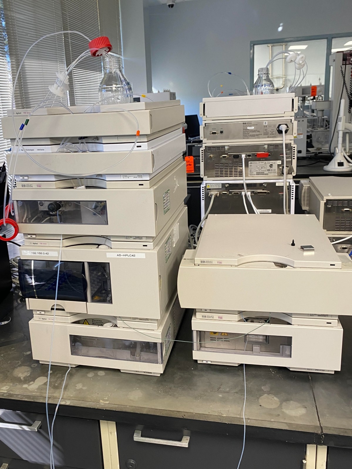 Agilent HP 1100 Series HPLC System G1329A G1311A G1314A G1316A G1330B G1322A