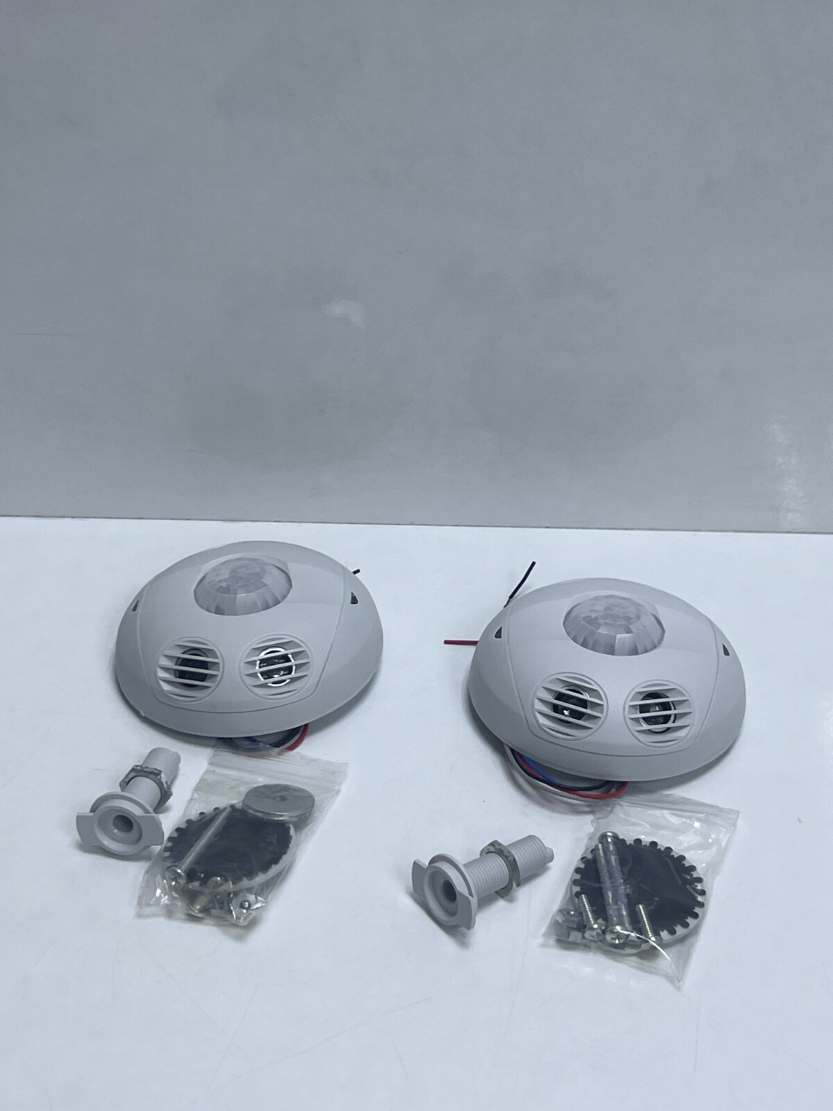 (LOT 2 PCS) Leviton OSC10-M0W (WITHOUT BOX) (OLD STOCK)