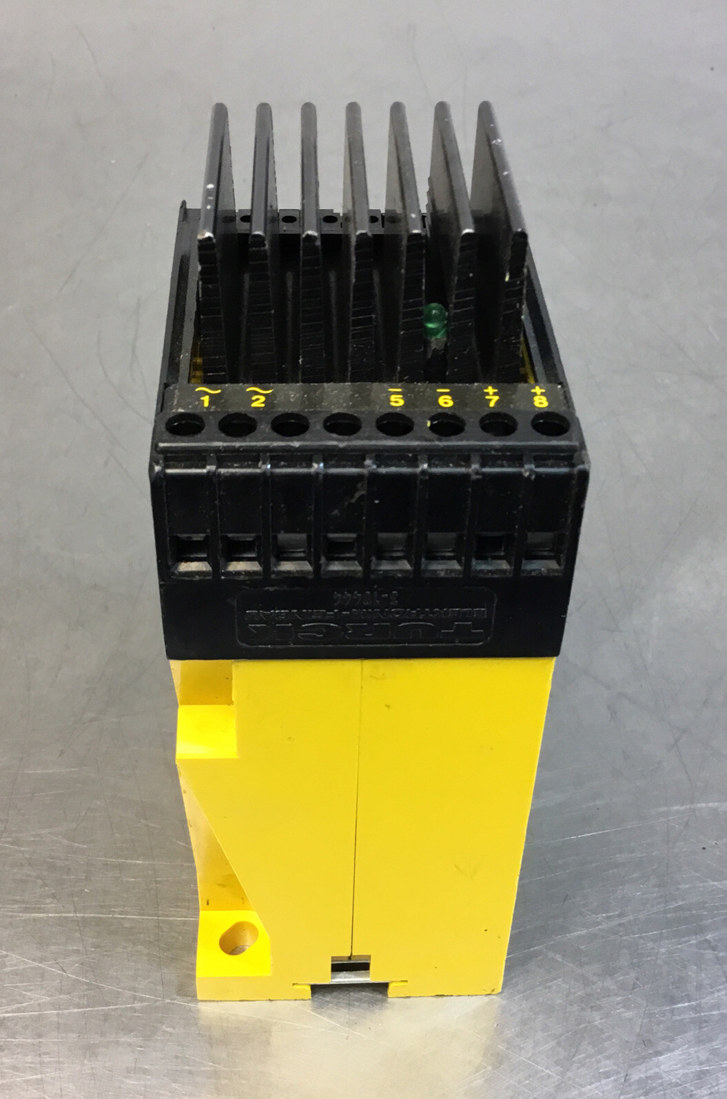 TURCK MS82-2407/115VAC Netzgerat Power Supply Out: 24VDC 700mA 4B