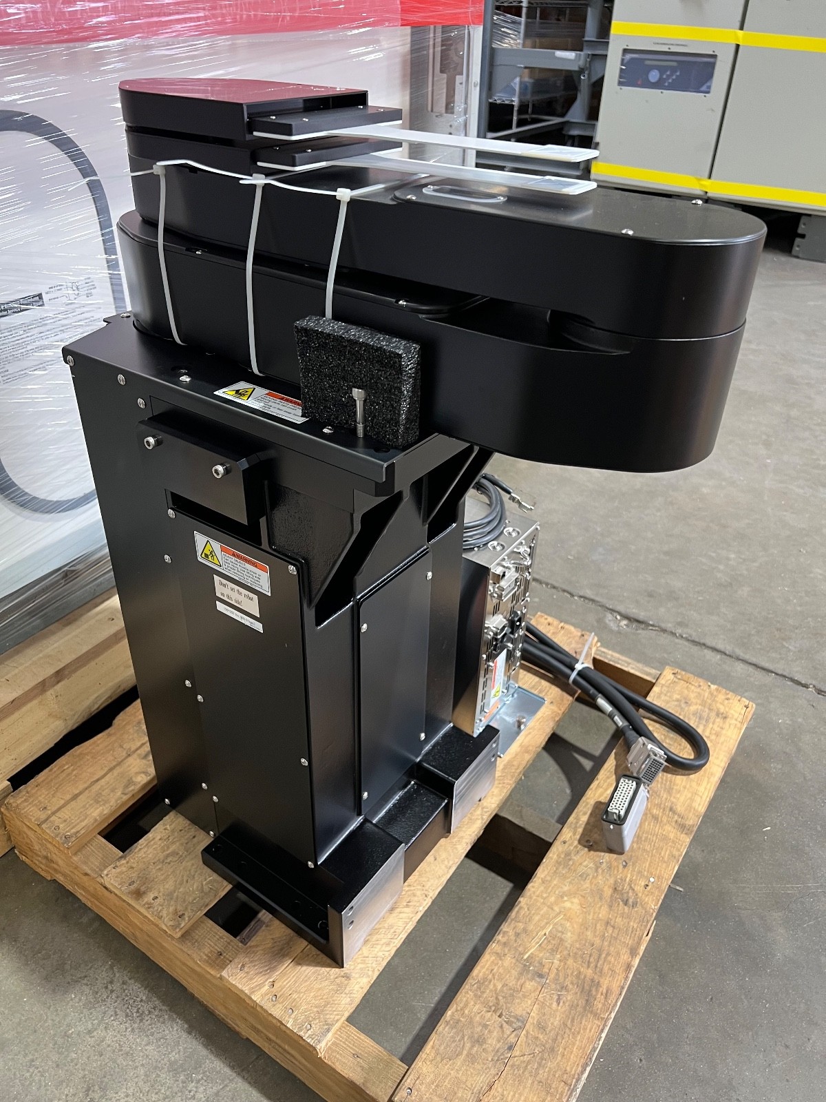 Kawasaki 3NT420B-B050 Wafer Handling Robot with 30D60F-A331 Controller & Cables