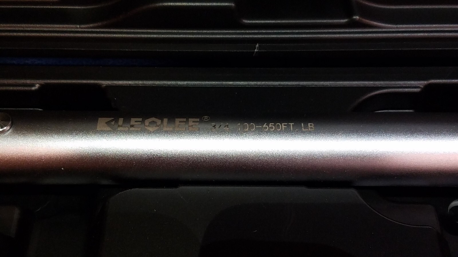 Leolee Torque Wrench 3/4-Inch Drive(100-650 ft-lbs/135-880Nm), Torque Wrench Set