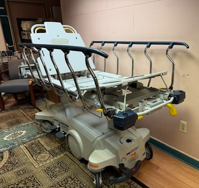 Stryker 1027 big wheel stretcher