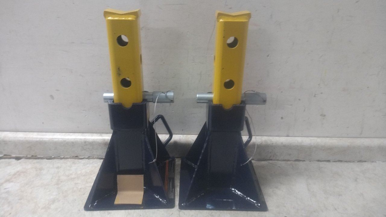 Hein-Werner HW93526F 2 Pk 25 Ton Load Capacity Pin Style Vehicle Support Stand