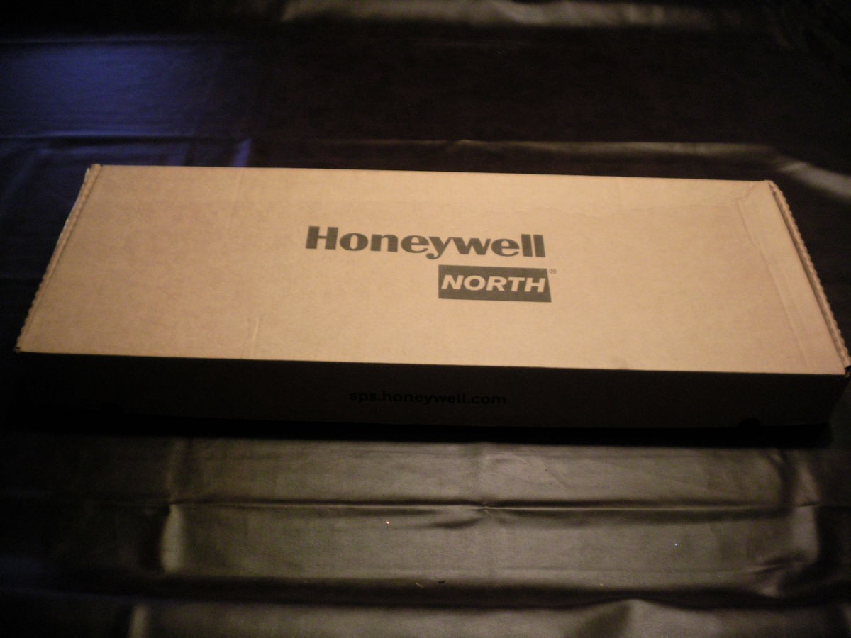 2pr. 2024 Honeywell (10Y1532A/9Q) CSM Glove Box Gloves 32” x 9-3/4 Ambidextrous