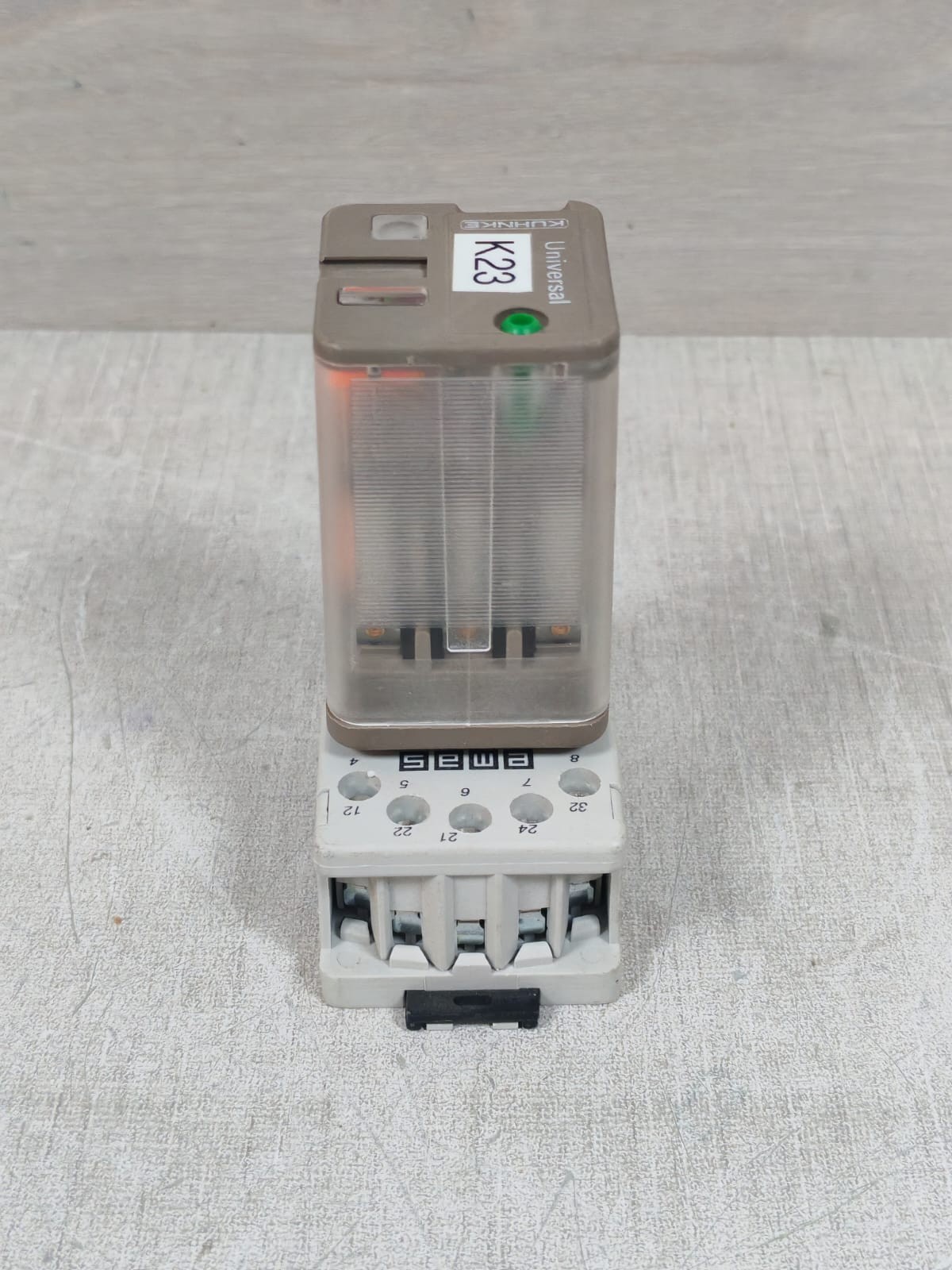 LOT 2PCS KUHNKE UNIVERSAL UF3-125VDC N RELAY WITH BASE 10A 250VAC