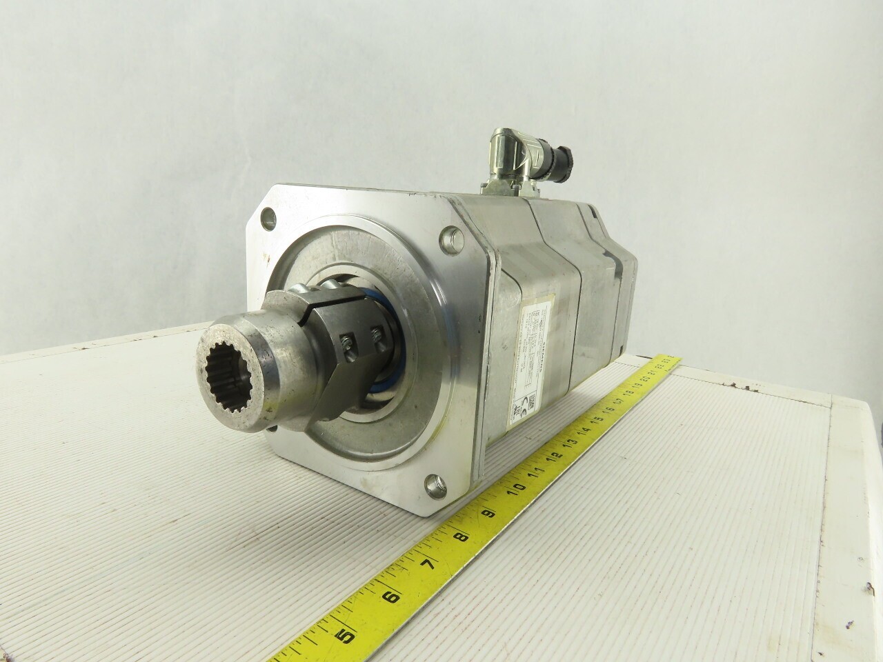 Siemens 1FK7083-5AH71-1TH0 302V 6000RPM 15A Servo Motor 24V Brake