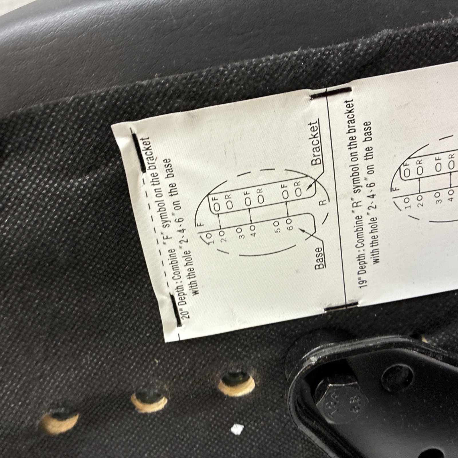 Forklift/Tractor Suspension Seat ** Missing Head Rest **