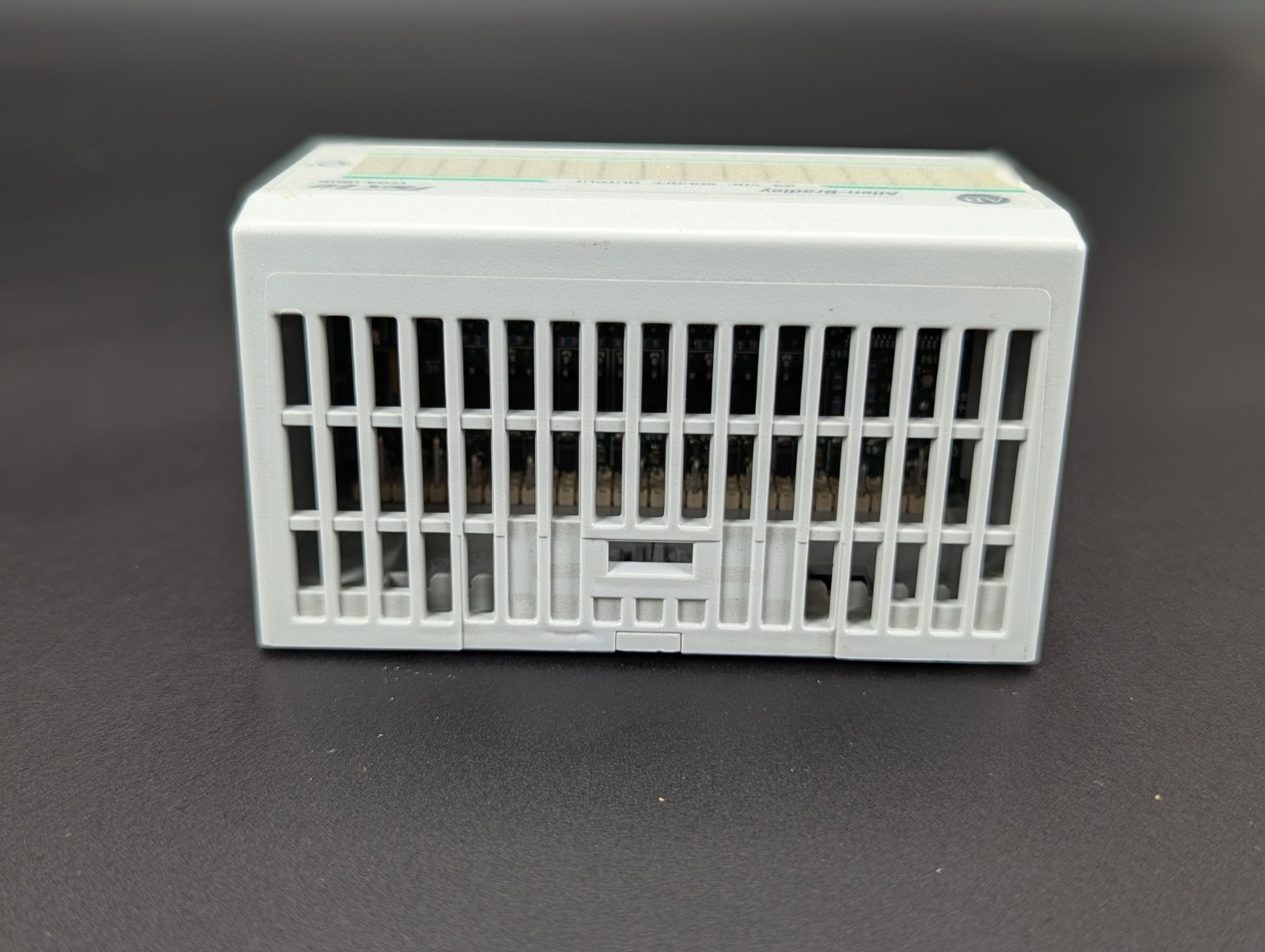 Allen Bradley 1794-OB16 Flex/IO 24 VDC Output Module Ser. A 1794 (TBI)