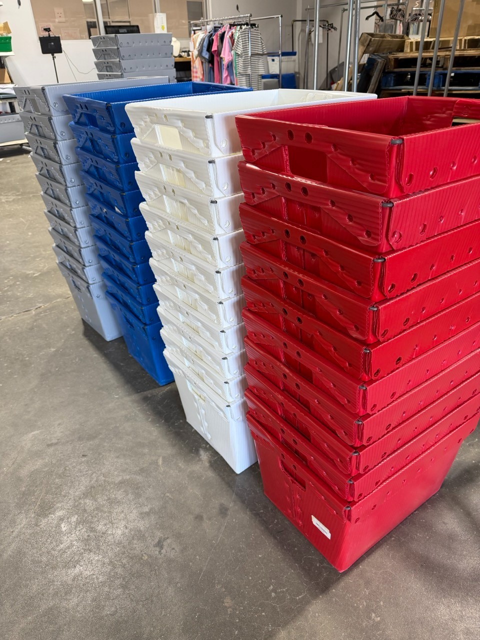 Lot of 10 Corrugated Plastic Postal Mail Type Totes Bin 18.5″L x 13.5″W x 11.5″H