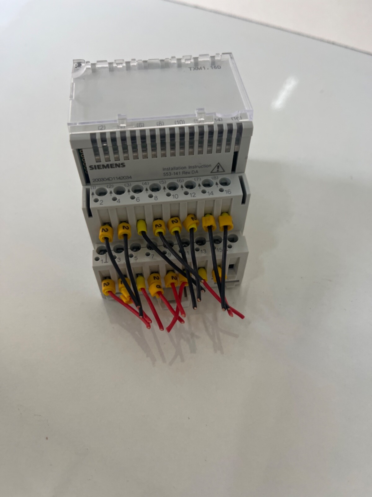 LOT 2 PCs Siemens TXM1.16D 16 Digital Input Module