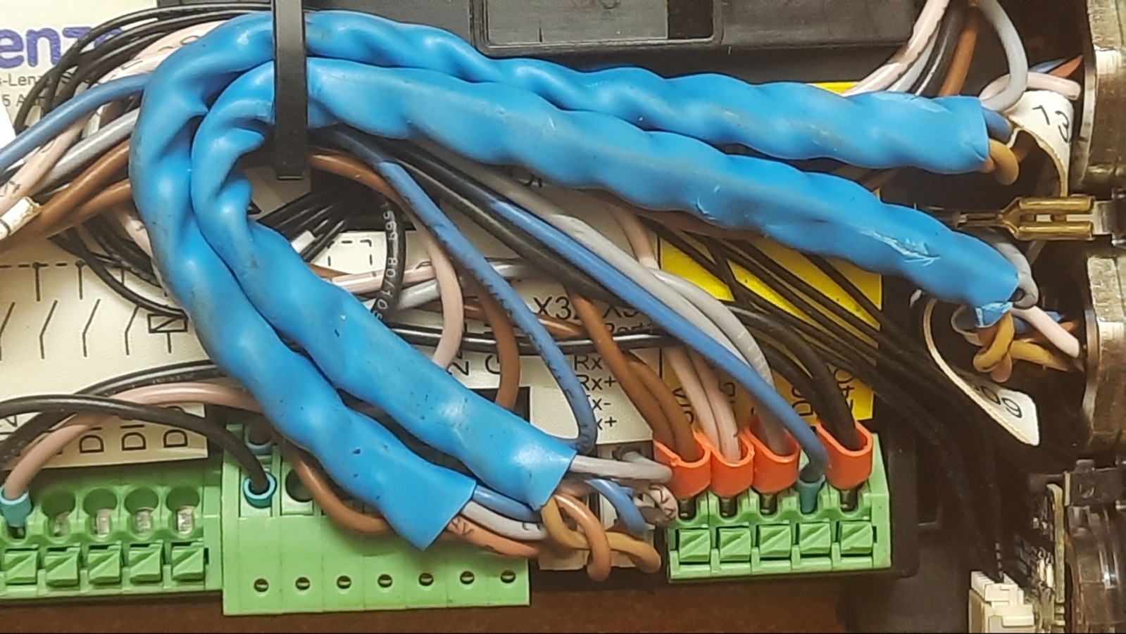 Lenze 8400 Motec PROFINET I/O module – Type: E84DGFCRFJPX084 – Used & Tested.