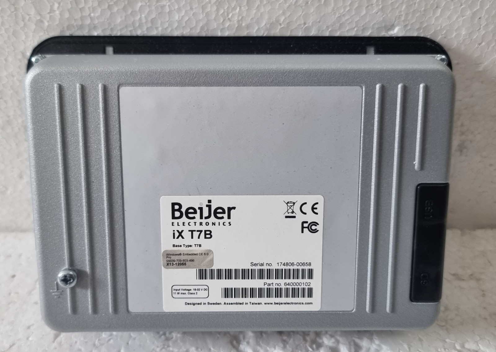 BEIJER ELECTRONICS IX T7B PART NUMBER 640000102 HMI DISPLAY