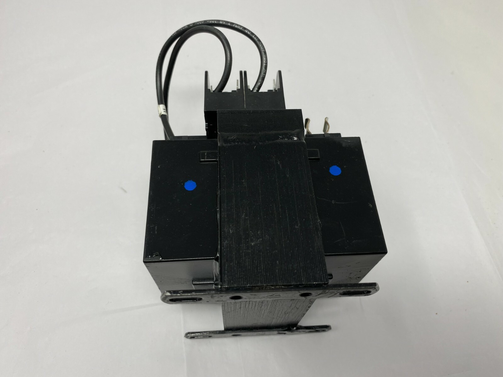Cutler-Hammer Eaton C0100E5EFB Control Transformer 100VA P-208/230/460V S-24/115