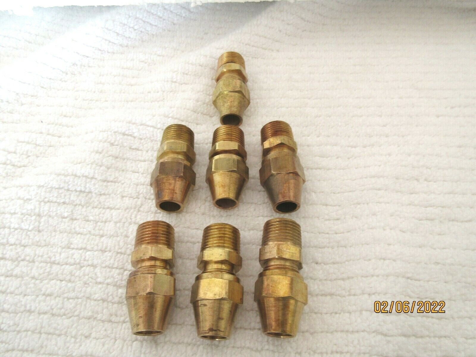 3/8 x 3/8 Male Thread #48 Straight Flare Fitting .w/ Flare Nuts (7 pcs Pack)